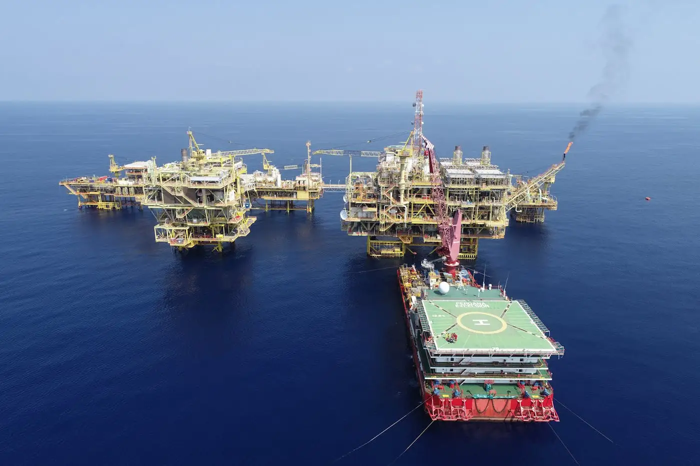 Plateformes offshore desservies en hélicoptère depuis la côte ivoirienne
